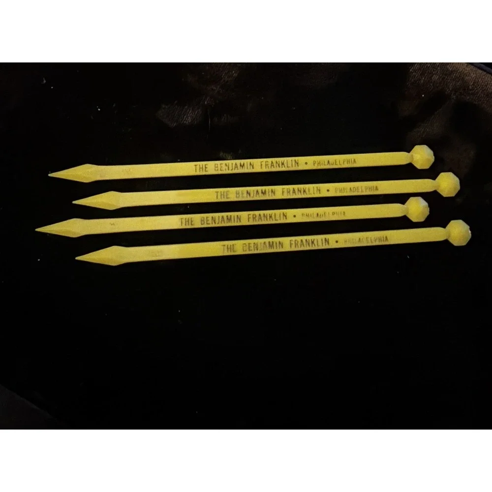 4 Vtg The Benjamin Franklin Philadelphia Yellow Swizzle Stirrer Sticks Garnish
